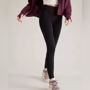 NWT Athleta Altitude Edge Stash Tight. Black. Small